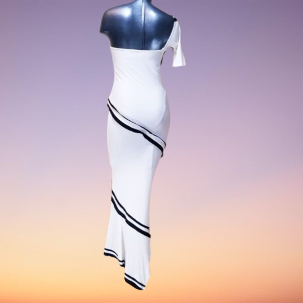 Gianfranco Ferre White and Black Dress/Gown - Picture 5 of 11